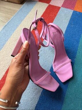 Marc Fisher Arthur Patent
Leather Ankle Strap Heels LILAC, PURPLE 
SZ 5.5